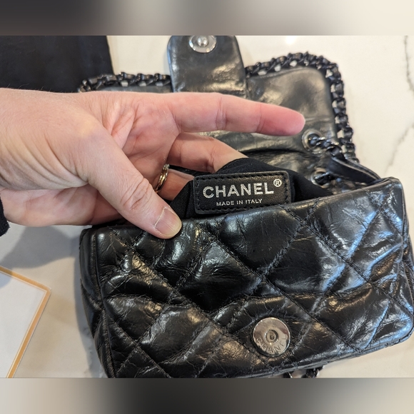 SOLD DIRECTLY Authentic Chanel Chain Mini Flap, excellent pre loved condition!! - Picture 3 of 16